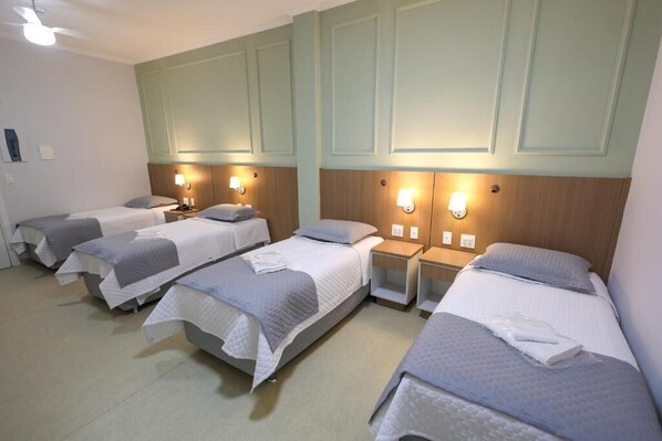 خزنة داخل الغرفة وواي فاي مجانًا