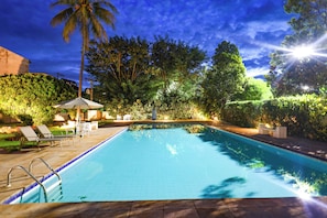 Piscine extérieure