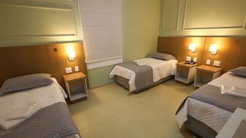 Apto Superior Triplo | In-room safe, free WiFi, bed sheets, wheelchair access