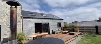 Breton Chalet with Nordic Bath and Golf Views in Plouarzel