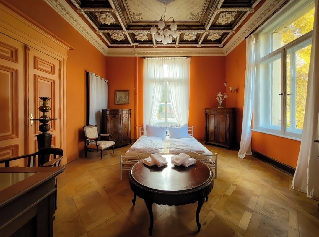 1 camera, Wi-Fi, lenzuola