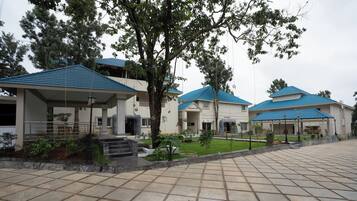 Khu tổ chức tiệc cưới ngoài trời