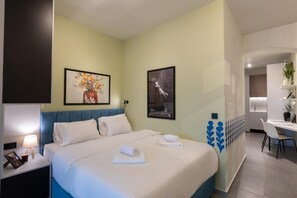 Deluxe Studio, 1 Queen Bed | Desk, laptop workspace, iron/ironing board, free WiFi - The Next Chapter Nilie Hospitality MGMT (Thessaloniki)