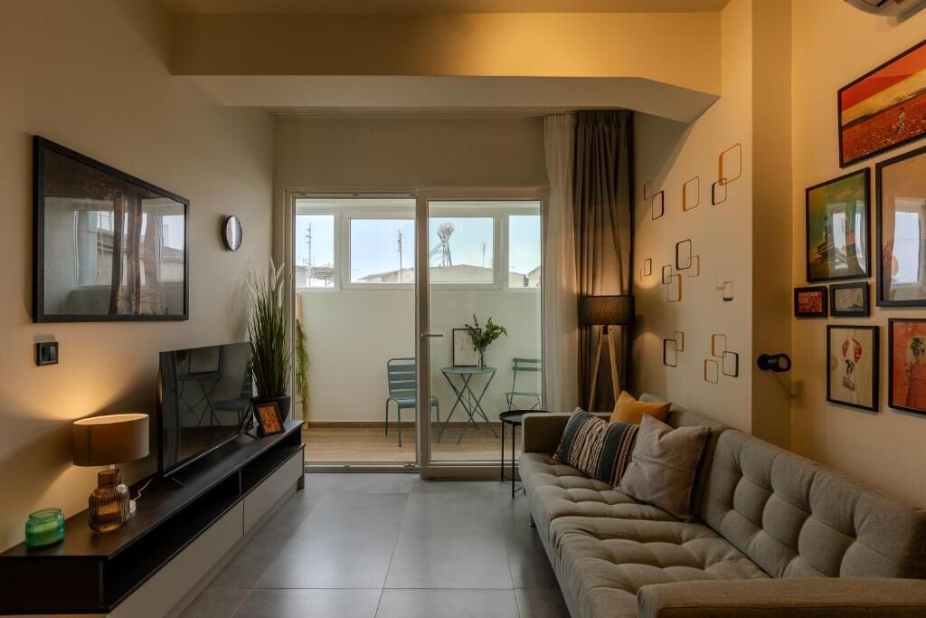 Deluxe Apartment, 2 Katil Ratu (Queen) | Ruang tamu | TV Pintar 