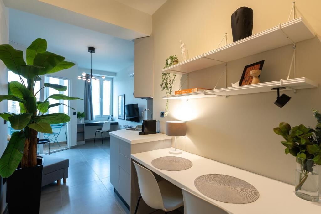 Deluxe Studio, 1 Katil Ratu (Queen) | Meja, ruang kerja komputer riba, seterika/papan seterika, Wi-fi percuma 