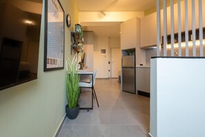 Deluxe Studio, 1 Queen Bed | Private kitchen | Full-sized fridge, microwave, oven, stovetop - The Next Chapter Nilie Hospitality MGMT (Thessaloniki)