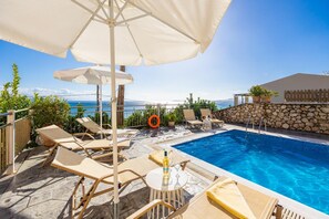House - Villa Cleo Beach in Mparmpati (Corfu)