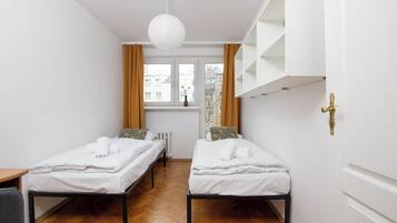 Appartement (2) | Een strijkplank/strijkijzer