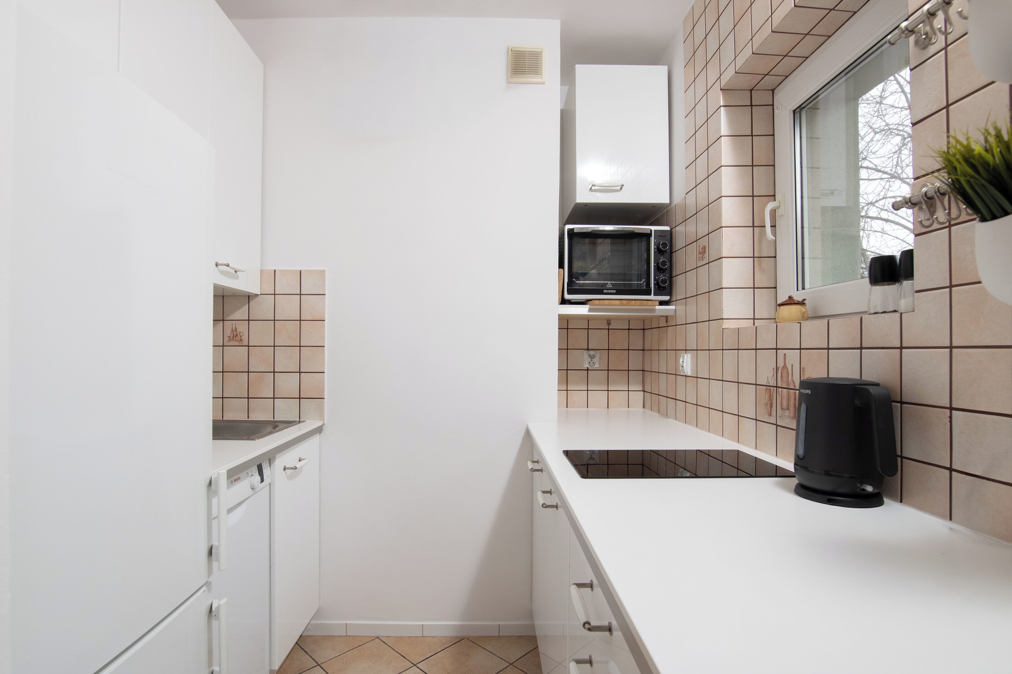 Apartment (2) | Private kitchen | Fridge, stovetop, electric kettle, cookware/dishes/utensils