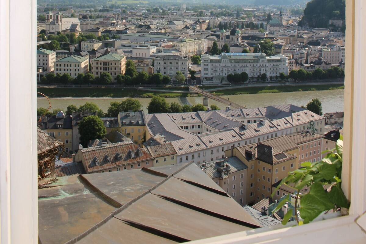 Twin Room, City View