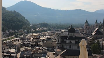 Habitación con 2 camas individuales, vistas a la ciudad | Wifi gratis