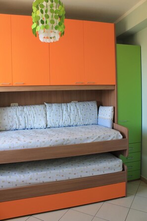 Bügeleisen/Bügelbrett, WLAN, Bettwäsche