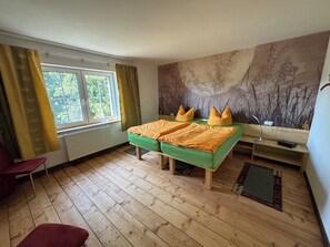 WiFi, bed sheets - Time out with Katharina FEWO in country house style with fireplace & mountain view (Frauenstein)