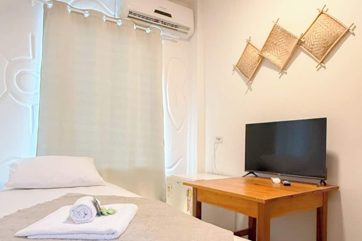 Single Room | Free WiFi