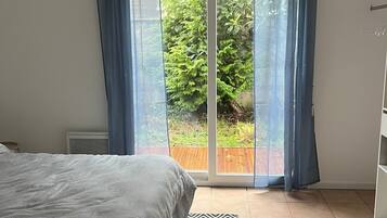 3 chambres, fer et planche Ă repasser, Wi-Fi gratuit, draps fournis