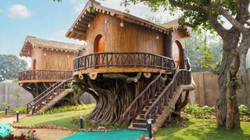 Comfort Tree House, Balcony, Park View | Premium bedding, pillowtop beds, minibar, laptop workspace