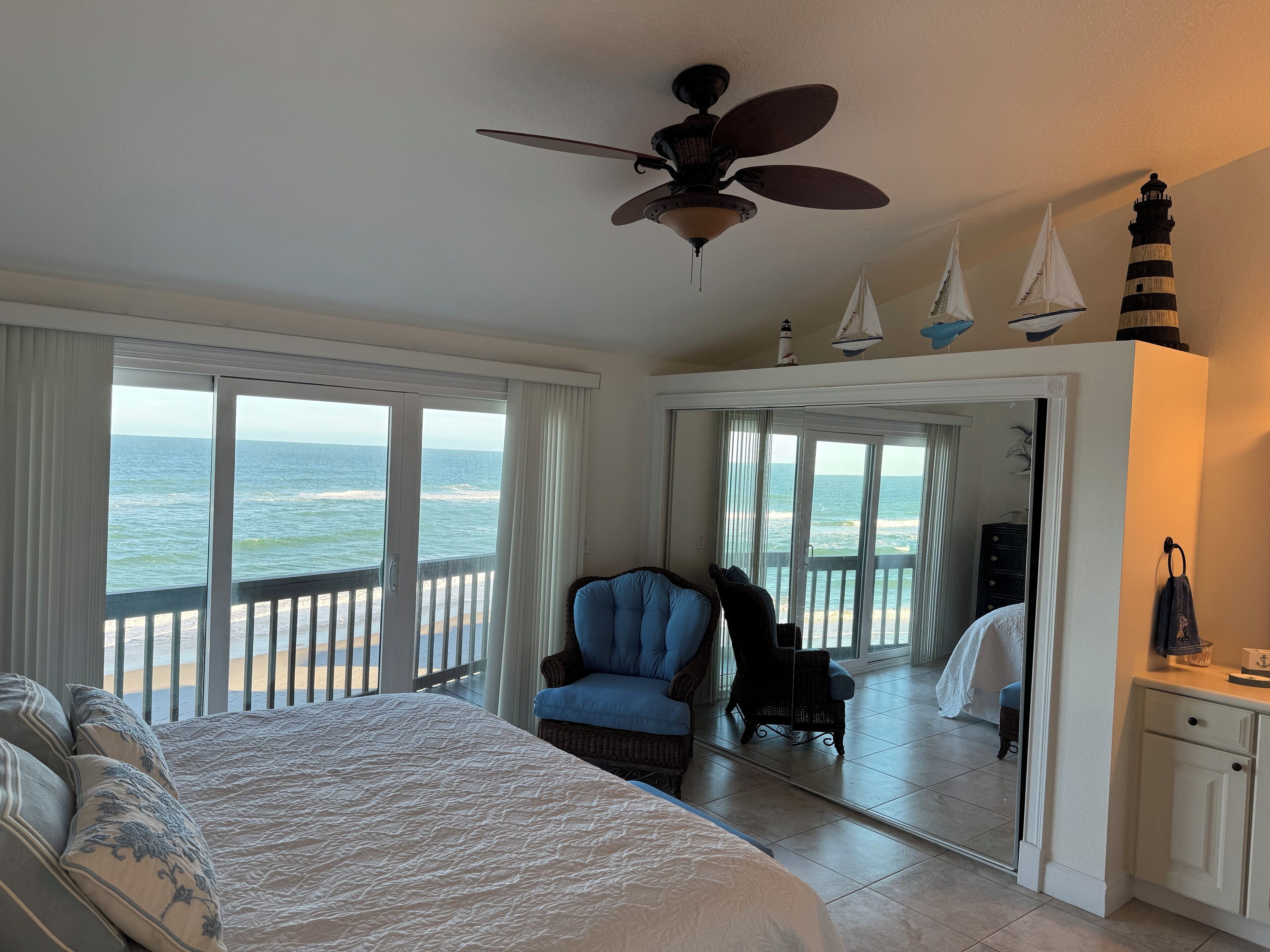 2 bedrooms, iron/ironing board, internet, bed sheets