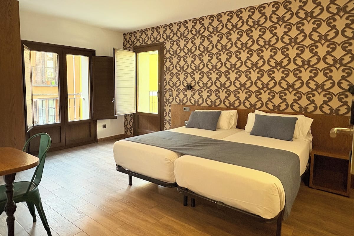 Coffres-forts dans les chambres, Wi-Fi gratuit