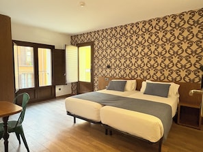 Coffres-forts dans les chambres, Wi-Fi gratuit