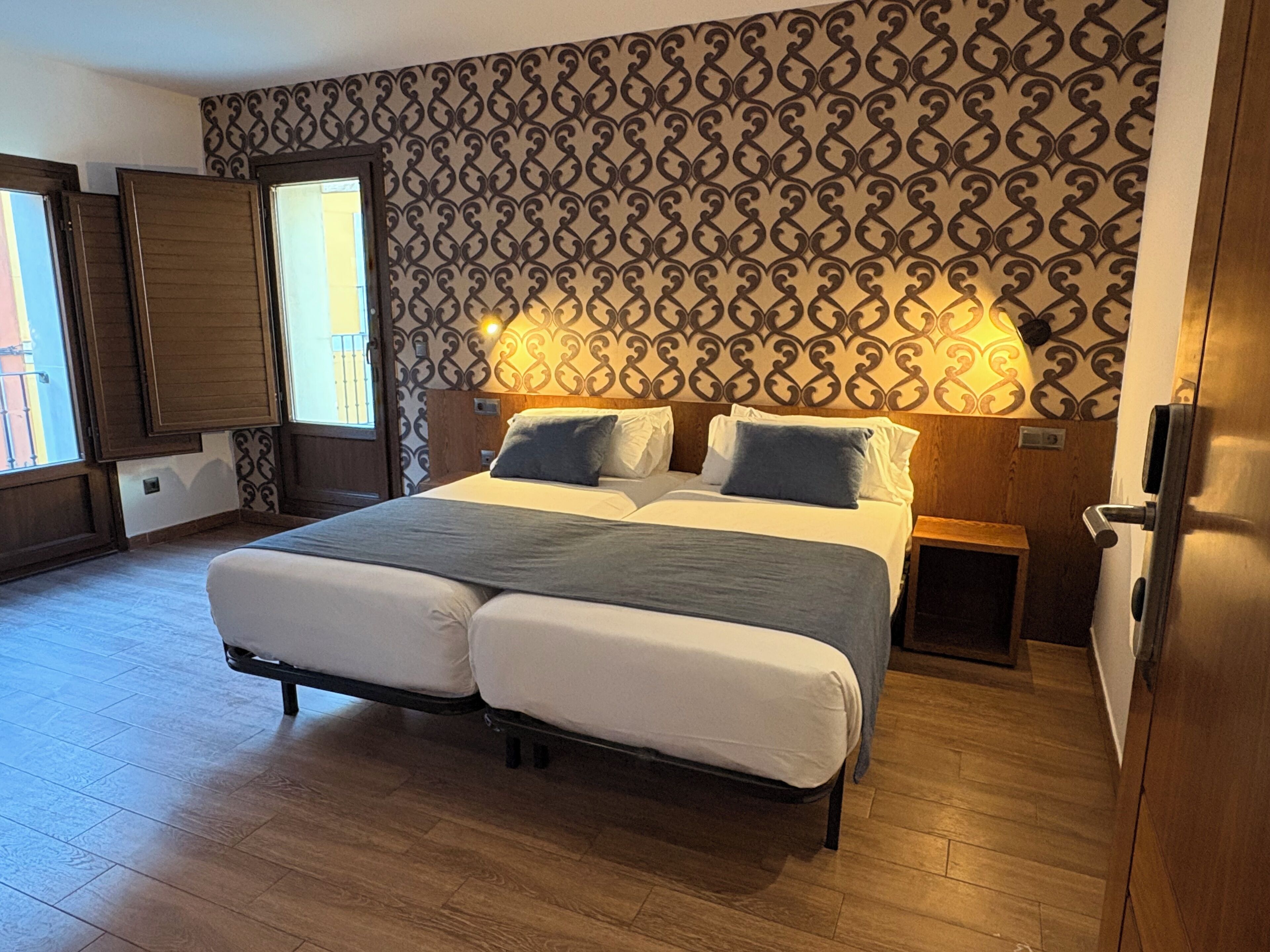 Down comforters, in-room safe, free WiFi, bed sheets