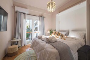 Iron/ironing board, free WiFi, bed sheets - Kipseli Modern Escape (Athina)