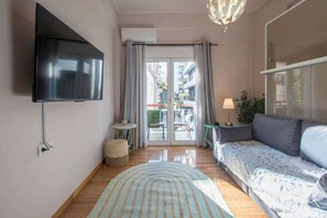 Smart TV - Kipseli Modern Escape (Athina)