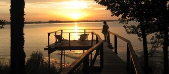 Charming Gite Le Bord de L'eau – Riverside Retreat with Stunning Views