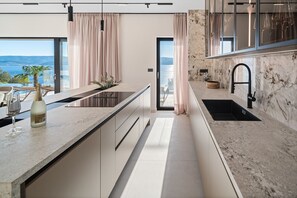 Fridge, microwave, oven, dishwasher - Luxurious 5-Bedroom Villa "Million Dreams" with Infinity Pool, Spa zone, Hot-tub, Spectacular Sea Views (Celina)