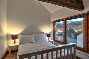 3 bedrooms, free WiFi, bed sheets - Ivy Cottage, Great Houndbeare Farm (Aylesbeare)