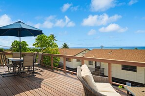 Outdoor dining - Hale O‘Kapeka – Spacious 3BR Poipu Home with Ocean Views & Hawaiian Soul (Koloa)