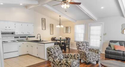 Modern Family Living – Near Food, I-85 & Hospital