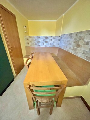 Casa, 2 habitaciones, vista a la montaña | Área de sala de estar