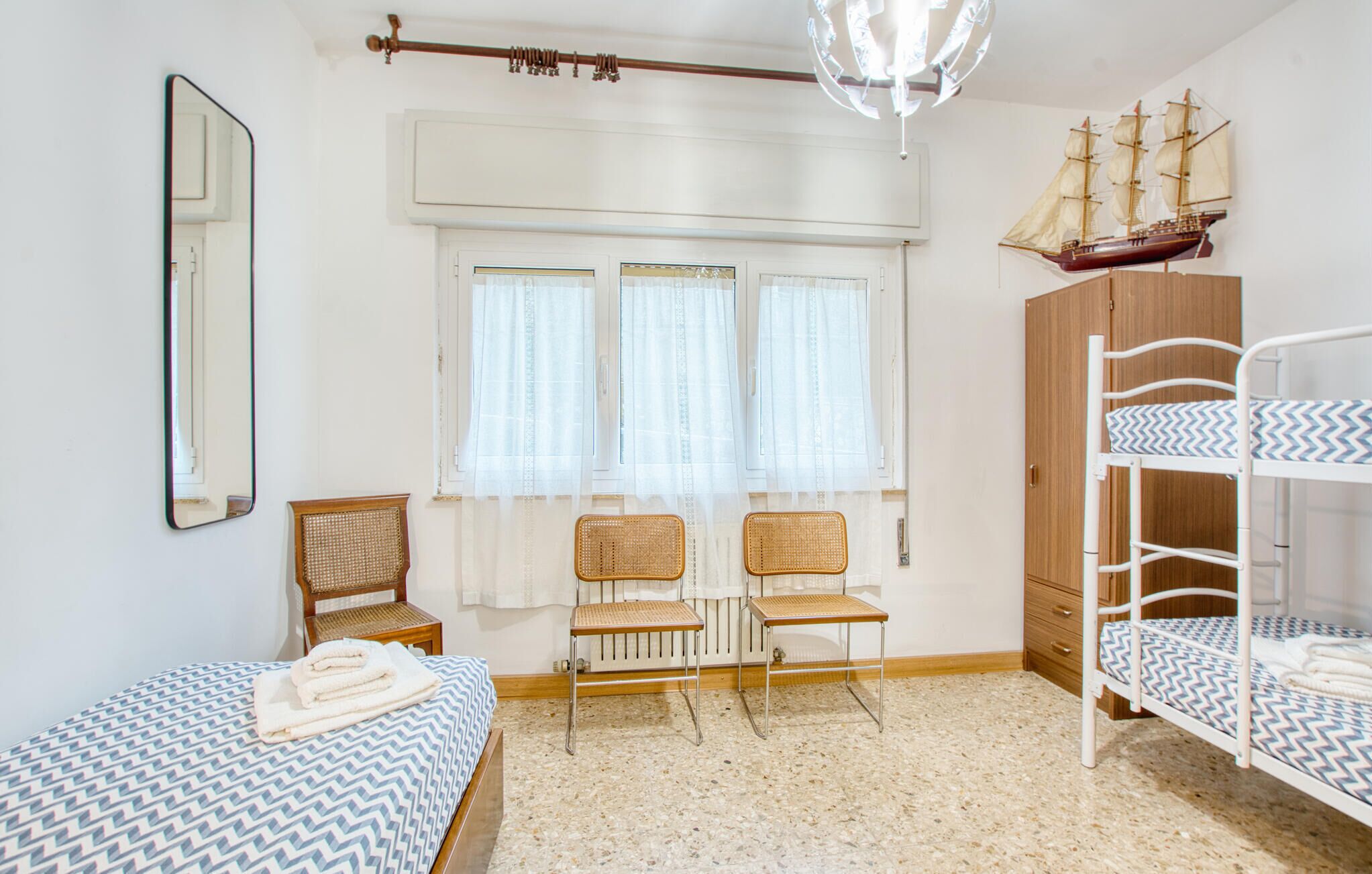 Ferro/asse da stiro, Wi-Fi gratuito