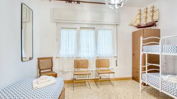 Bügeleisen/Bügelbrett, kostenloses WLAN