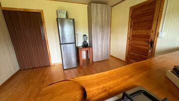 Traditionellt hus - lanai - utsikt mot bergen | Eget kök