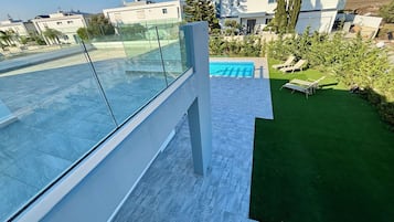 Villa familiar, vistas a la piscina | Terraza o patio