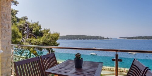 Poljana / Kamelija in Mali Lošinj
