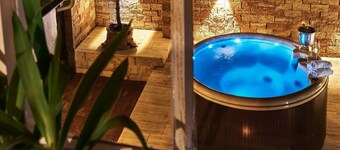 Holiday Home Lilace with Hot Tub, Fireplace, 4 Bedrooms, Max. 8 Guests