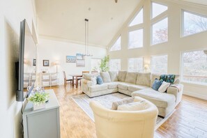 TV, fireplace, offices