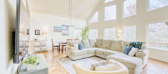 Fayetteville Retreat - 3BR & Loft Near U of A