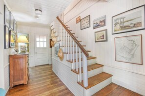 Interior - 4 Bedroom 2 Bath Inlet Front Home with Deep Water Access (Murrells Inlet)