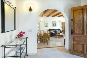 Interior - Villa Alejandra Pollensa by Mallorca North Villas (Pollensa)