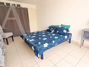 1 bedroom - GRAND T2 AVEC TERRASSE, GARAGE ET PISCINE (Sète)