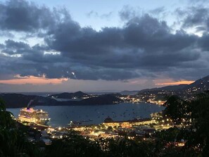 Miscellaneous - Suite 13 Villa | King Deluxe Plus (Southside)