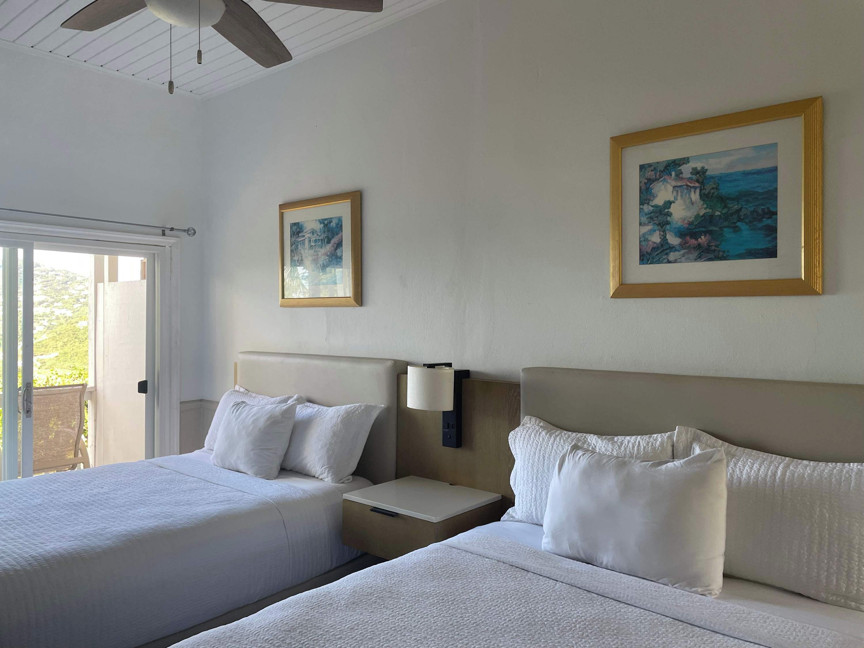 Strykejern/-brett, reiseseng for barn og sengetøy