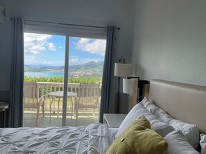 Strykejern/-brett, reiseseng for barn og sengetøy