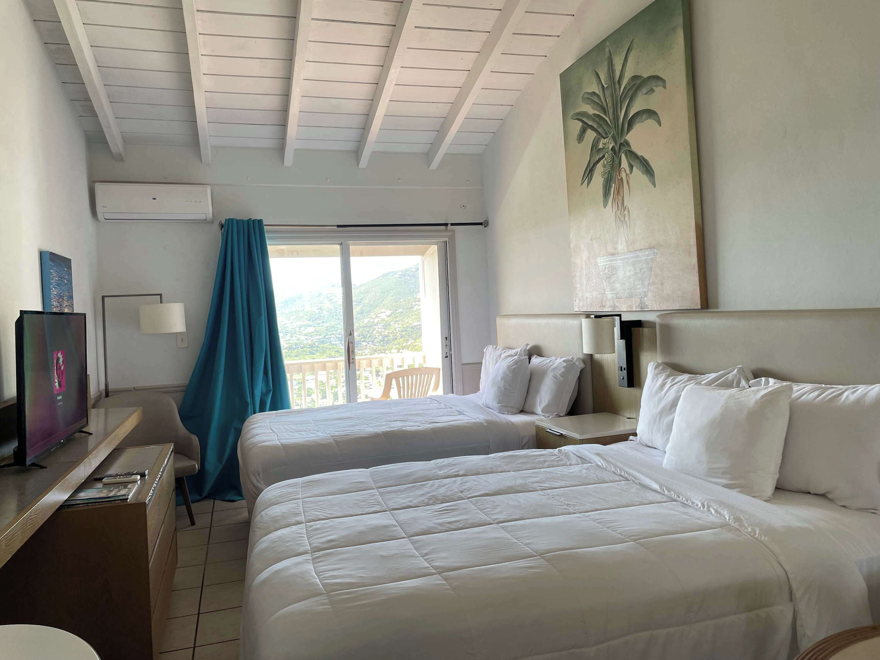 Iron/ironing board, travel cot, WiFi, bed sheets