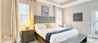 Modern 4BR Retreat with Fire Pit, Near Trails