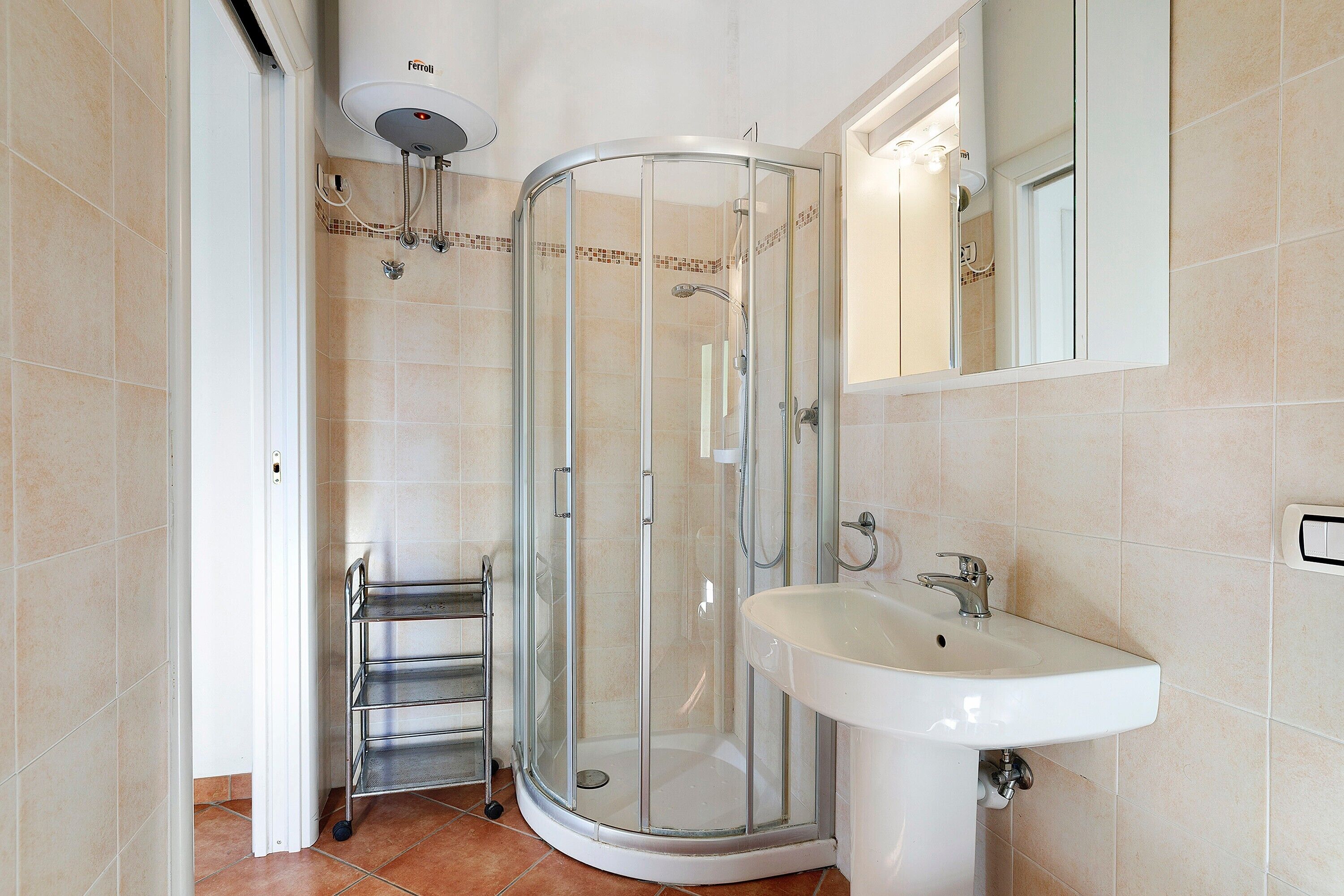 Shower, towels