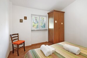 Ferros/tábuas de passar roupa, Wi-Fi, roupa de cama